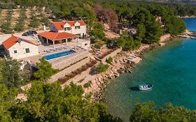 Luxury Villa Kate - In Lucice Bay With Turquoise Sea, Amazing Seaviews, And Heated Pool